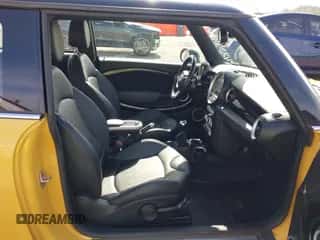 2009 MINI Hardtop S with VIN WMWMF73579TT97876, listed as a IAAI auction lot 42500156 with 115,037 mi miles and . Bid and sale history available at DreamBid. Image 5.