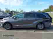 2021 Toyota Sienna LE z VIN 5TDKRKEC5MS038145, wystawiony jako IAAI lot #43379225 z przebiegiem 65 108 mil mil oraz . Historia ofert i sprzedaży dostępna na DreamBid. Obrazek 14.