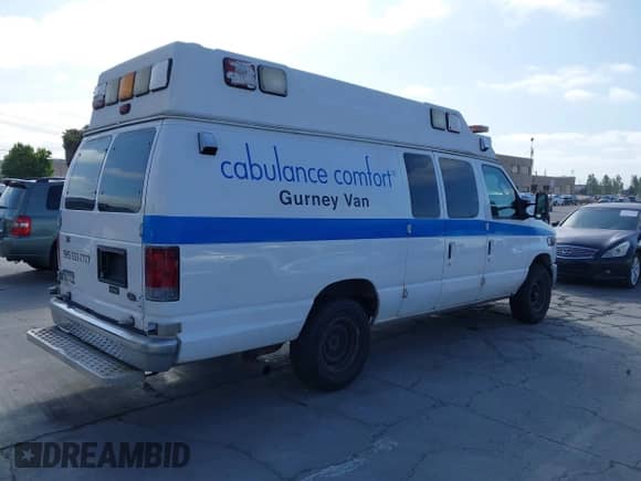 2011 Ford Econoline Cargo Commercial with VIN 1FDSS3EL8BDB29523, listed as a IAAI auction lot 42516889 with 453,588 mi miles and . Bid and sale history available at DreamBid. Image 4.