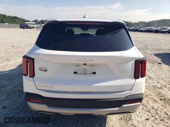 2024 Kia Sorento LX with VIN 5XYRG4JC2RG269949, listed as a Copart auction lot 67199345 with 33,290 mi miles and Salvage title. Bid and sale history available at DreamBid. Image 6.