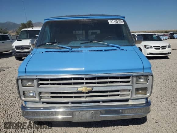 1985 Chevrolet Chevy Van с VIN 1GBEG25H3F7129821, выставлен на аукционе Copart как лот 67492145 с пробегом 86 574 миль миль и Чистый • Clean title. История ставок и продаж доступна на DreamBid. Изображение 5.