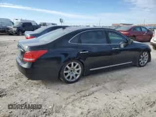 2016 Hyundai Equus Ultimate z VIN KMHGH4JHXGU103699, wystawiony jako Copart lot #45760895 z przebiegiem 107 408 mil mil oraz Szkoda całkowita • Salvage title. Historia ofert i sprzedaży dostępna na DreamBid. Obrazek 3.