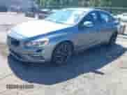 2017 Volvo S60 Dynamic с VIN YV126MFLXH2428457, выставлен на аукционе IAAI как лот 43109708 с пробегом 130 474 миль миль и . История ставок и продаж доступна на DreamBid. Изображение 19.