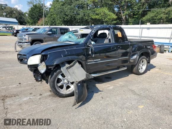 2003 Toyota Tundra Limited z VIN 5TBRT38133S373184, wystawiony jako Copart lot #71269315 z przebiegiem Nie podano mil oraz Nie do naprawy • Non repairable. Historia ofert i sprzedaży dostępna na DreamBid. Obrazek 1.