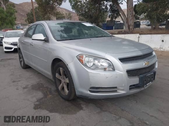 2012 Chevrolet Malibu 2LT z VIN 1G1ZD5E09CF363361, wystawiony jako IAAI lot #43436546 z przebiegiem 163 458 mil mil oraz . Historia ofert i sprzedaży dostępna na DreamBid. Obrazek 1.