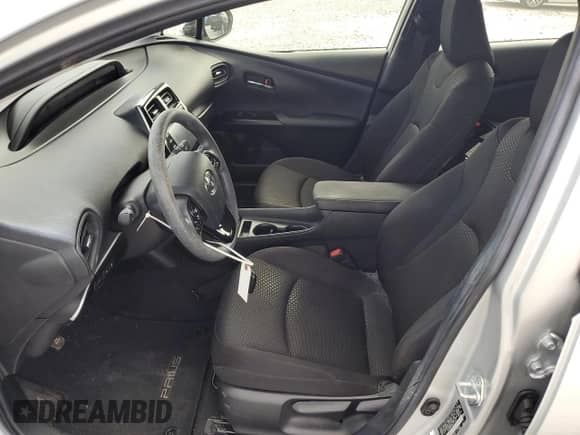 2020 Toyota Prius L Eco with VIN JTDKARFU8L3112410, listed as a Copart auction lot 83800475 with 32,318 mi miles and Salvage title. Bid and sale history available at DreamBid. Image 7.