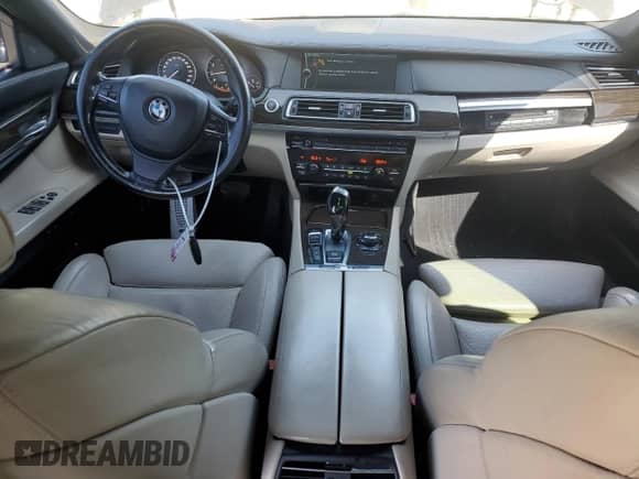 2010 BMW 7 Series 750Li xDrive with VIN WBAKC8C58ACY68508, listed as a Copart auction lot 69868385 with 138,519 mi miles and Salvage title. Bid and sale history available at DreamBid. Image 8.