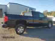 2018 Chevrolet Silverado 1500 LT z VIN 1GCVKREC6JZ239783, wystawiony jako Copart lot #84482565 z przebiegiem 95 213 mil mil oraz Szkoda całkowita • Salvage title. Historia ofert i sprzedaży dostępna na DreamBid. Obrazek 3.