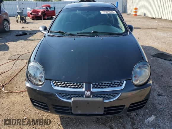 2005 Dodge Neon SXT with VIN 1B3ES56C45D250809, listed as a Copart auction lot 70981585 with 119,262 mi miles and Salvage title. Bid and sale history available at DreamBid. Image 5.