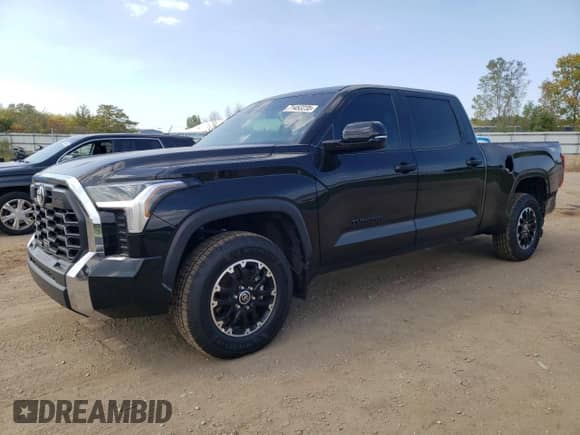 2024 Toyota Tundra SR5 with VIN 5TFLA5EC2RX033578, listed as a Copart auction lot 71453235 with 10,732 mi miles and Salvage title. Bid and sale history available at DreamBid. Image 1.