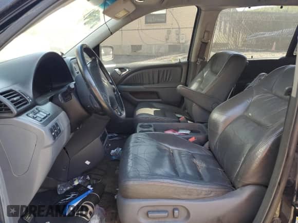 2006 Honda Odyssey Touring with VIN 5FNRL38806B058341, listed as a Copart auction lot 85156945 with 179,897 mi miles and Salvage title. Bid and sale history available at DreamBid. Image 7.