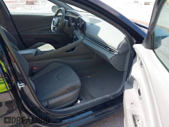 2023 Hyundai Elantra SEL z VIN KMHLS4AG6PU513021, wystawiony jako IAAI lot #43162520 z przebiegiem 70 539 mil mil oraz . Historia ofert i sprzedaży dostępna na DreamBid. Obrazek 5.