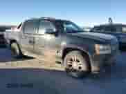 2008 Chevrolet Avalanche LTZ с VIN 3GNFK12Y48G106561, выставлен на аукционе Copart как лот 88689495 с пробегом 321 031 миль миль и Списание • Salvage title. История ставок и продаж доступна на DreamBid. Изображение 4.
