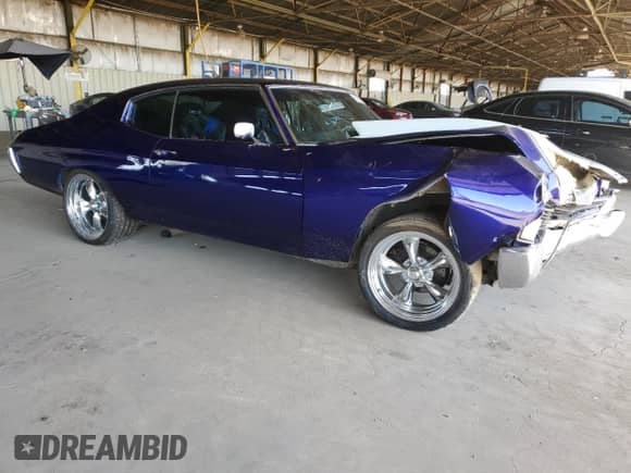 1972 Chevrolet Chevelle with VIN 1D37D2L561481, listed as a Copart auction lot 58252974 with 2,004 mi miles and Salvage title. Bid and sale history available at DreamBid. Image 4.