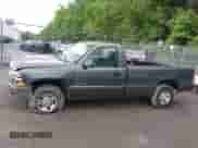 2000 Chevrolet Silverado 2500 LS z VIN 1GCGC24U9YE369761, wystawiony jako IAAI lot #42334289 z przebiegiem 245 783 mil mil oraz . Historia ofert i sprzedaży dostępna na DreamBid. Obrazek 14.
