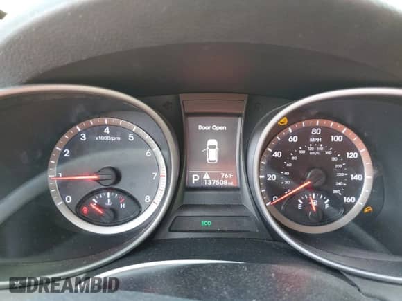 2016 Hyundai Santa Fe z VIN 5XYZU3LB3GG319777, wystawiony jako Copart lot #85760675 z przebiegiem 137 508 mil mil oraz Szkoda całkowita • Salvage title. Historia ofert i sprzedaży dostępna na DreamBid. Obrazek 9.