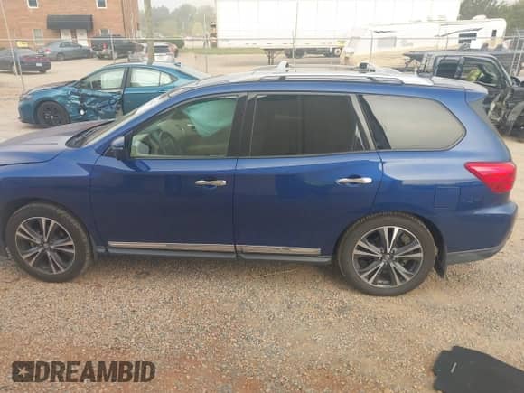 2017 Nissan Pathfinder S with VIN 5N1DR2MN1HC639518, listed as a IAAI auction lot 42866547 with 92,021 mi miles and . Bid and sale history available at DreamBid. Image 15.