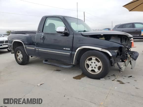 2000 Chevrolet Silverado 1500 LS with VIN 1GCEC14T9YZ281195, listed as a Copart auction lot 79759864 with Not provided miles and Salvage title. Bid and sale history available at DreamBid. Image 4.