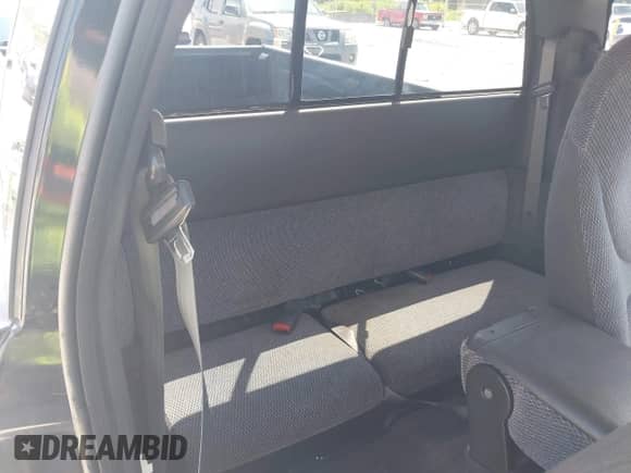 1998 Dodge Dakota SLT z VIN 1B7GL22Y1WS502985, wystawiony jako IAAI lot #42600748 z przebiegiem Nie podano mil oraz . Historia ofert i sprzedaży dostępna na DreamBid. Obrazek 8.