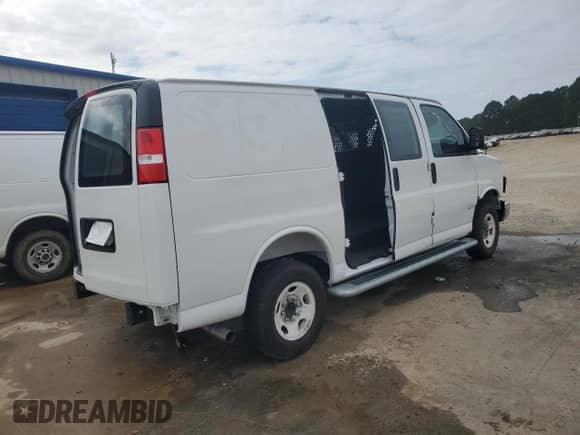 2025 Chevrolet Express Cargo with VIN 1GCWGAFP8S1159197, listed as a Copart auction lot 85582315 with Not provided miles and Clean title. Bid and sale history available at DreamBid. Image 3.