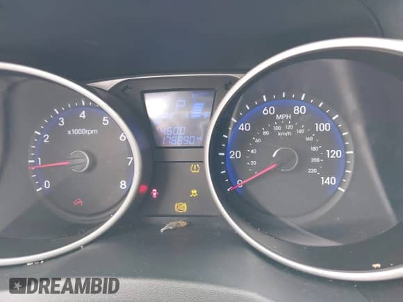 2013 Hyundai Tucson Limited с VIN KM8JU3AC0DU729838, выставлен на аукционе IAAI как лот 43523908 с пробегом 178 890 миль миль и . История ставок и продаж доступна на DreamBid. Изображение 7.