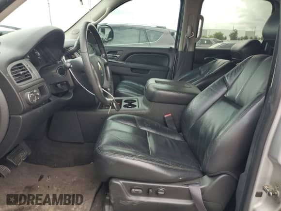 2011 Chevrolet Suburban LT with VIN 1GNSCJE0XBR166076, listed as a Copart auction lot 85882165 with 169,114 mi miles and Salvage title. Bid and sale history available at DreamBid. Image 7.