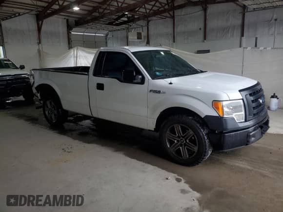 2012 Ford F-150 XL z VIN 1FTMF1CM7CKD75378, wystawiony jako Copart lot #70924675 z przebiegiem 267 957 mil mil oraz Szkoda całkowita • Salvage title. Historia ofert i sprzedaży dostępna na DreamBid. Obrazek 4.