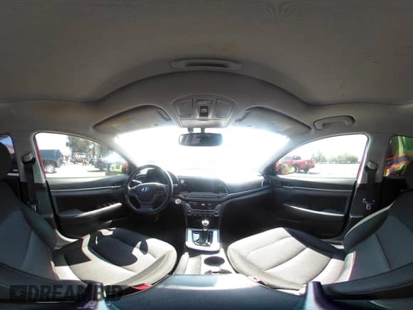 2017 Hyundai Elantra SE z VIN KMHD84LF3HU243108, wystawiony jako IAAI lot #42060433 z przebiegiem 86 851 mil mil oraz . Historia ofert i sprzedaży dostępna na DreamBid. Obrazek 19.