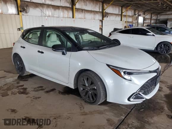 2025 Toyota Corolla XSE z VIN JTNC4MBEXS3243426, wystawiony jako Copart lot #70408985 z przebiegiem 3 580 mil mil oraz Szkoda całkowita • Salvage title. Historia ofert i sprzedaży dostępna na DreamBid. Obrazek 4.