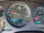 2009 Chevrolet Suburban 2LT z VIN 1GNFC26089R264006, wystawiony jako IAAI lot #42761708 z przebiegiem 199 609 mil mil oraz . Historia ofert i sprzedaży dostępna na DreamBid. Obrazek 15.
