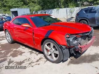 2010 Chevrolet Camaro 2SS с VIN 2G1FT1EW2A9141981, выставлен на аукционе IAAI как лот 43135231 с пробегом 110 413 миль миль и . История ставок и продаж доступна на DreamBid. Изображение 1.