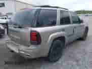2003 Chevrolet TrailBlazer LT z VIN 1GNDT13S232372015, wystawiony jako IAAI lot #41957846 z przebiegiem 187 503 mil mil oraz . Historia ofert i sprzedaży dostępna na DreamBid. Obrazek 4.