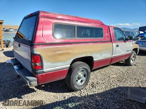 1994 Dodge 1500 with VIN 1B7HC16Z8RS690815, listed as a Copart auction lot 86301645 with 196,379 mi miles and Clean title. Bid and sale history available at DreamBid. Image 3.