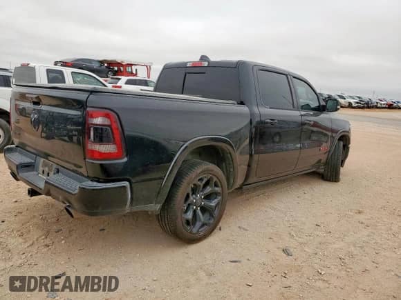 2022 Ram 1500 Limited z VIN 1C6RREHT9NN364623, wystawiony jako Copart lot #58640075 z przebiegiem 49 072 mil mil oraz Szkoda całkowita • Salvage title. Historia ofert i sprzedaży dostępna na DreamBid. Obrazek 3.