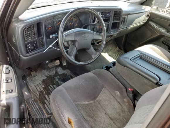 2005 Chevrolet Silverado 1500 Work Truck with VIN 1GCEC19X85Z149097, listed as a Copart auction lot 68390405 with 353,998 mi miles and Clean title. Bid and sale history available at DreamBid. Image 8.