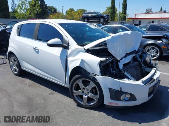 2013 Chevrolet Sonic с VIN 1G1JE6SG8D4170343, выставлен на аукционе IAAI как лот 42863124 с пробегом 213 204 миль миль и . История ставок и продаж доступна на DreamBid. Изображение 1.