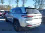 2024 Jeep Grand Cherokee Limited z VIN 1C4RJHBG7RC109032, wystawiony jako IAAI lot #41628857 z przebiegiem 27 036 mil mil oraz . Historia ofert i sprzedaży dostępna na DreamBid. Obrazek 14.