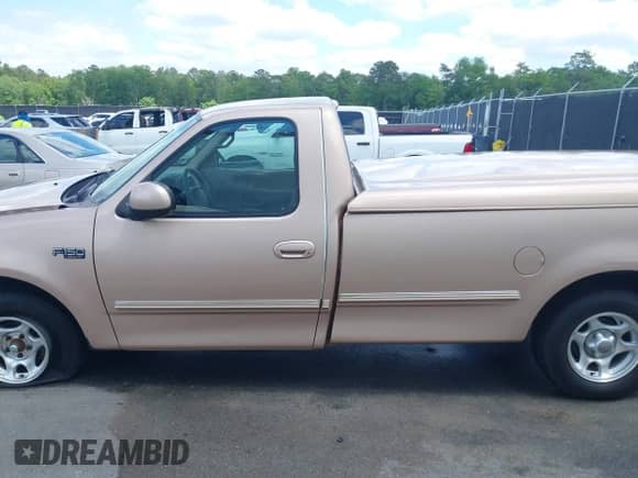 1997 Ford F-150 с VIN 1FTDF17W9VNA84250, выставлен на аукционе IAAI как лот 42149320 с пробегом 85 297 миль миль и . История ставок и продаж доступна на DreamBid. Изображение 14.