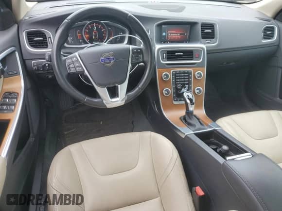 2018 Volvo S60 Inscription Platinum с VIN LYV402TM4JB163234, выставлен на аукционе Copart как лот 55423235 с пробегом 11 943 миль миль и Списание • Salvage title. История ставок и продаж доступна на DreamBid. Изображение 8.