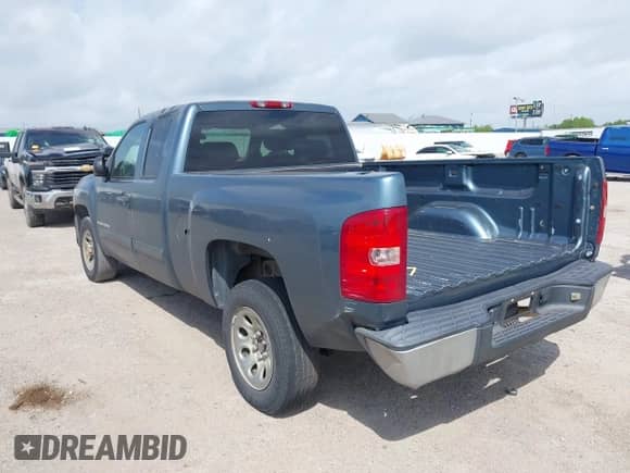 2007 Chevrolet Silverado 1500 1LT with VIN 2GCEC19C271654951, listed as a IAAI auction lot 42538117 with 255,789 mi miles and . Bid and sale history available at DreamBid. Image 3.