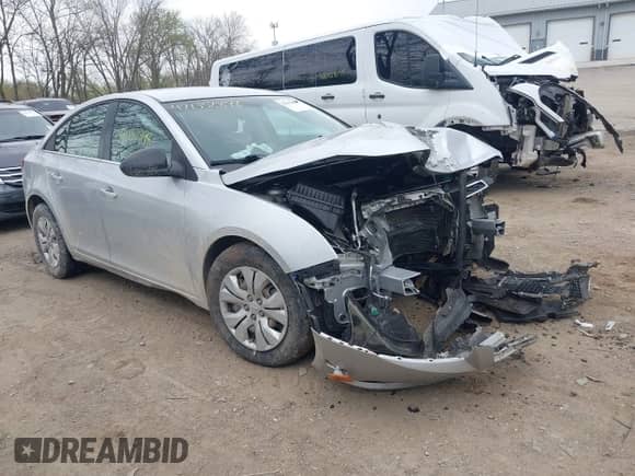 2012 Chevrolet Cruze LS с VIN 1G1PC5SH5C7267984, выставлен на аукционе IAAI как лот 42032898 с пробегом 105 489 миль миль и . История ставок и продаж доступна на DreamBid. Изображение 1.