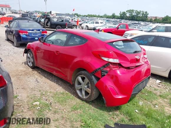 2012 Hyundai Veloster w/Black Int с VIN KMHTC6AD7CU049570, выставлен на аукционе IAAI как лот 42265051 с пробегом 79 896 миль миль и . История ставок и продаж доступна на DreamBid. Изображение 3.