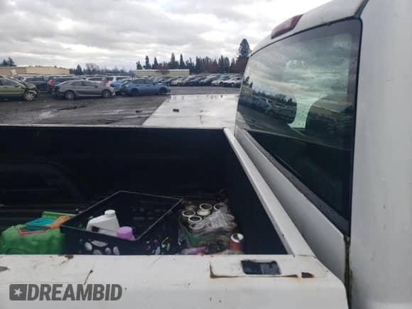 2007 GMC Sierra 1500 Work Truck z VIN 3GTEC14X57G232125, wystawiony jako Copart lot #49252655 z przebiegiem 303 880 mil mil oraz Szkoda całkowita • Salvage title. Historia ofert i sprzedaży dostępna na DreamBid. Obrazek 11.