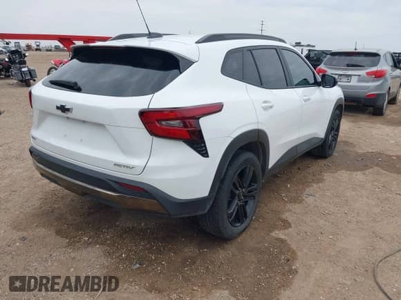 2025 Chevrolet Trax ACTIV z VIN KL77LKEP6SC040654, wystawiony jako IAAI lot #43064747 z przebiegiem 23 985 mil mil oraz . Historia ofert i sprzedaży dostępna na DreamBid. Obrazek 4.