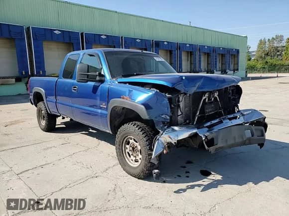 2003 Chevrolet Silverado 2500HD LT z VIN 1GCHK29183E120978, wystawiony jako Copart lot #81241735 z przebiegiem 306 355 mil mil oraz Szkoda całkowita • Salvage title. Historia ofert i sprzedaży dostępna na DreamBid. Obrazek 13.