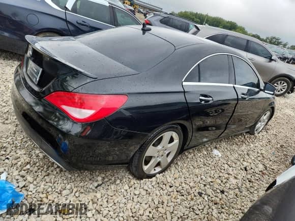 2017 Mercedes-Benz CLA 250 с VIN WDDSJ4EB0HN421910, выставлен на аукционе Copart как лот 71287695 с пробегом 149 464 миль миль и На запчасти • Non repairable. История ставок и продаж доступна на DreamBid. Изображение 3.