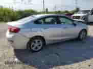 2017 Chevrolet Cruze LT с VIN 1G1BE5SM1H7161606, выставлен на аукционе Copart как лот 70512065 с пробегом 85 574 миль миль и Списание • Salvage title. История ставок и продаж доступна на DreamBid. Изображение 3.