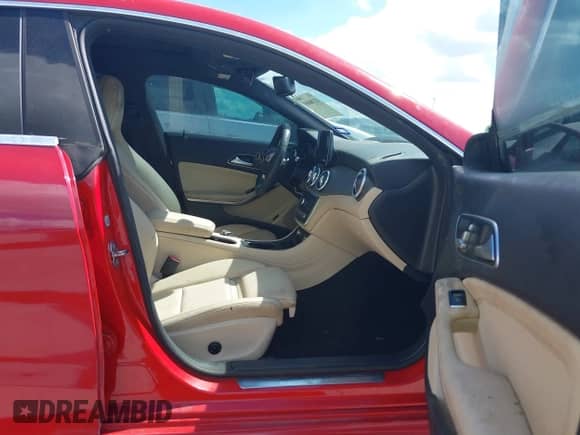 2018 Mercedes-Benz CLA 250 с VIN WDDSJ4EB6JN679810, выставлен на аукционе IAAI как лот 43386869 с пробегом 95 523 миль миль и . История ставок и продаж доступна на DreamBid. Изображение 5.