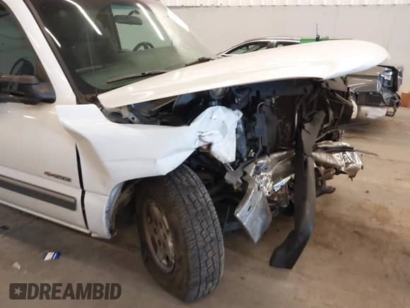 2000 Chevrolet Silverado 1500 LS с VIN 1GCEC14T3YE149007, выставлен на аукционе IAAI как лот 41572946 с пробегом Не указан миль и . История ставок и продаж доступна на DreamBid. Изображение 16.