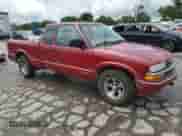 2001 Chevrolet S-10 LS z VIN 1GCCS19W41K100127, wystawiony jako Copart lot #60330555 z przebiegiem 197 997 mil mil oraz Szkoda całkowita • Salvage title. Historia ofert i sprzedaży dostępna na DreamBid. Obrazek 4.